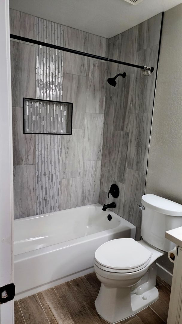 Building Photo - Waterfront living in Chandler!