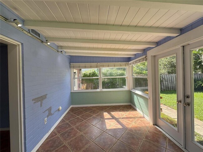 Building Photo - 2151 Datura St