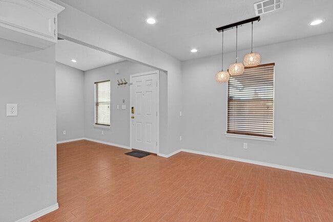 Building Photo - 440 Goldshire Pl