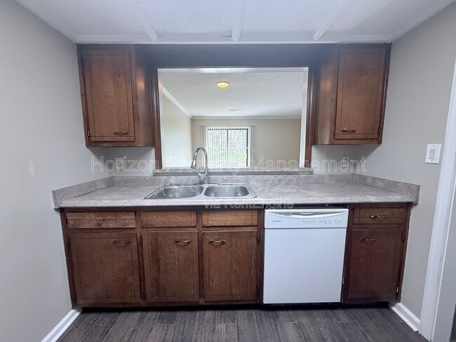 Building Photo - 3730 Old Flowery Branch Rd