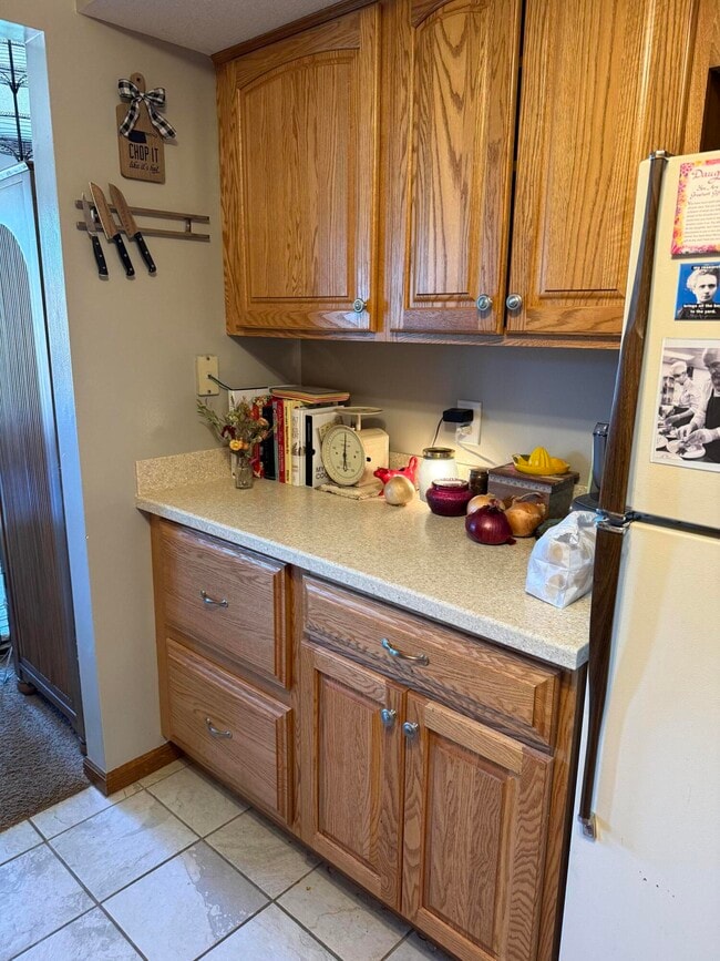 Building Photo - 2032 Waterfront Dr N