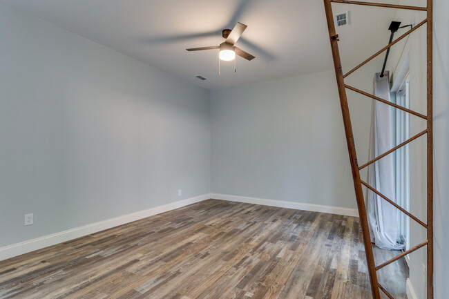 Living Room - 807 Oliver Rd