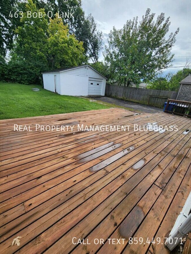Building Photo - 463 Bob-O-Link-
