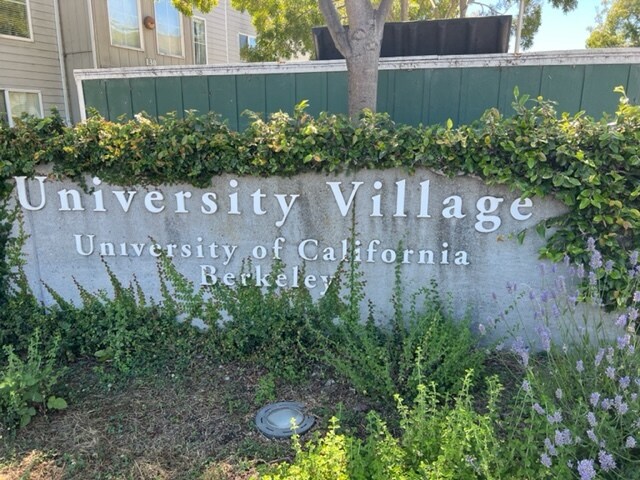 Building Photo - 1110 Stannage Ave