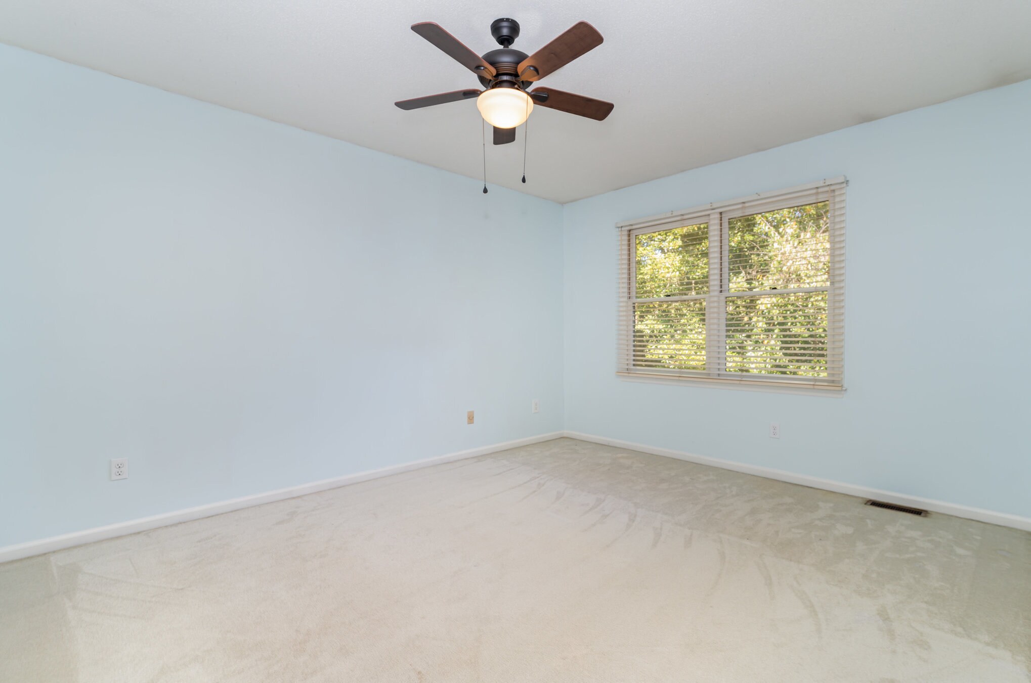 Building Photo - 1605 Budwood Dr