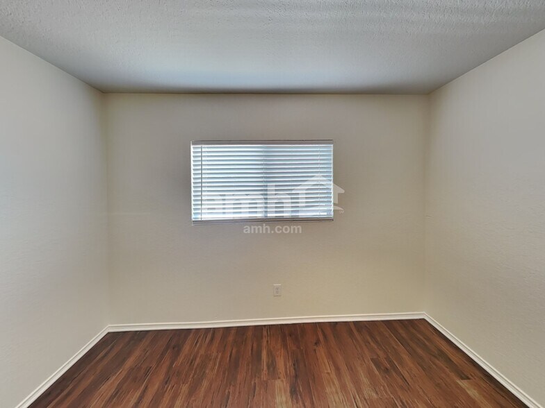 Building Photo - 6163 Brandys Farm