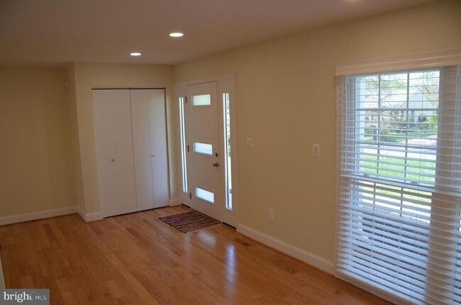 Building Photo - 9012 Paddock Ln