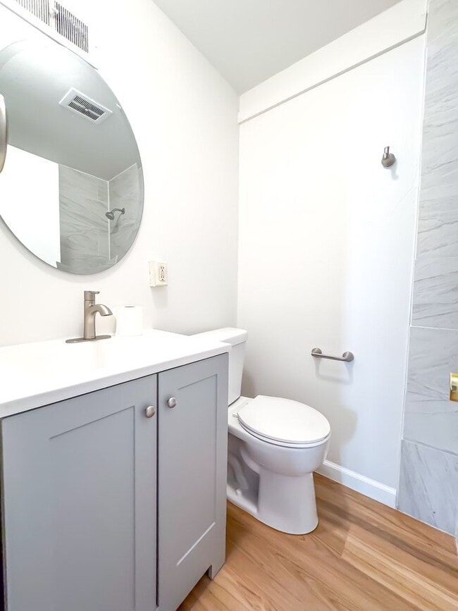 Building Photo - 1632 Jefferson St