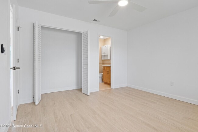 Building Photo - 2076 Abalone Ave