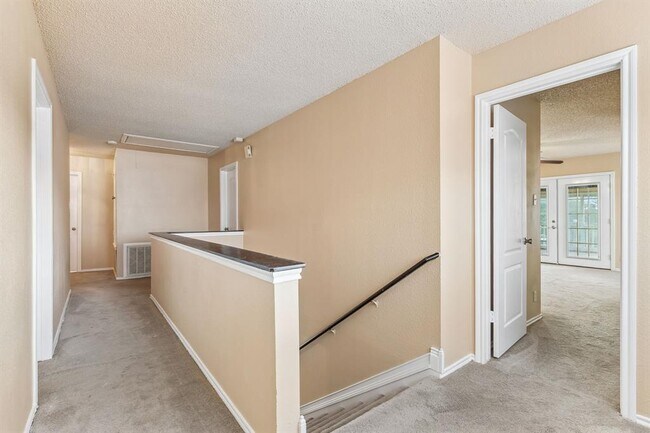Building Photo - 1300 Chalk Ln
