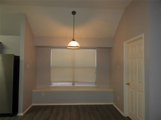 Building Photo - 3104 Cedardale Dr