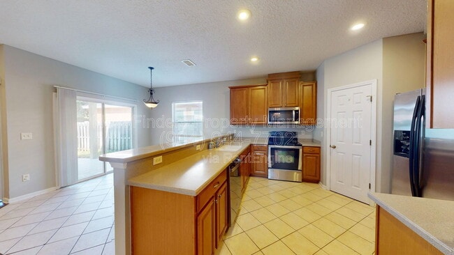 Building Photo - 14664 Falling Waters Dr