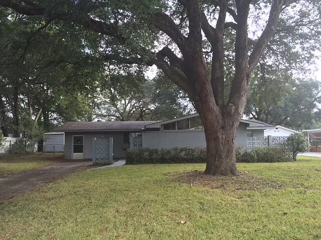 Primary Photo - 4359 Montclair Cir E