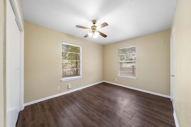 Building Photo - 138 Dora St