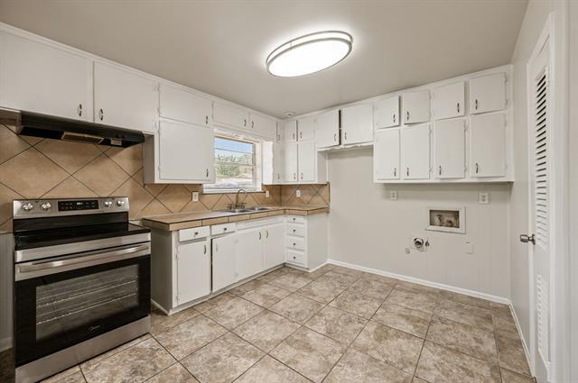 Building Photo - 5213 Santa Rosa Dr