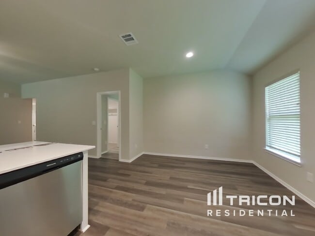 Building Photo - 254 Cumberland Forest Dr