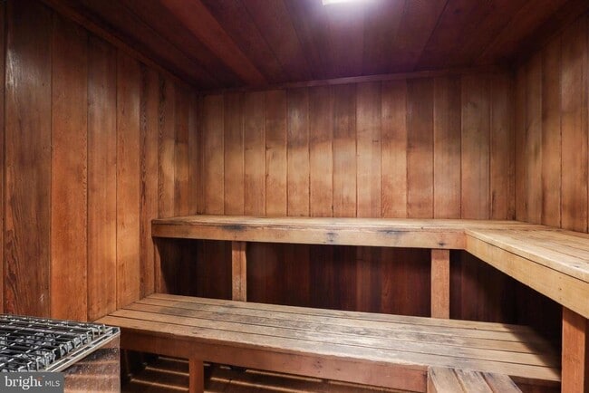 Building Photo - 501 Slaters Ln