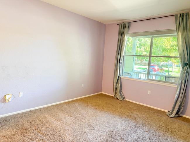 Building Photo - 635 Gooseberry Dr