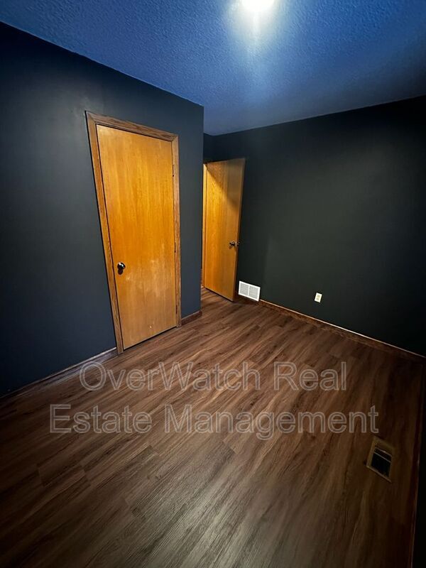 Building Photo - 9532 Dundas Cir