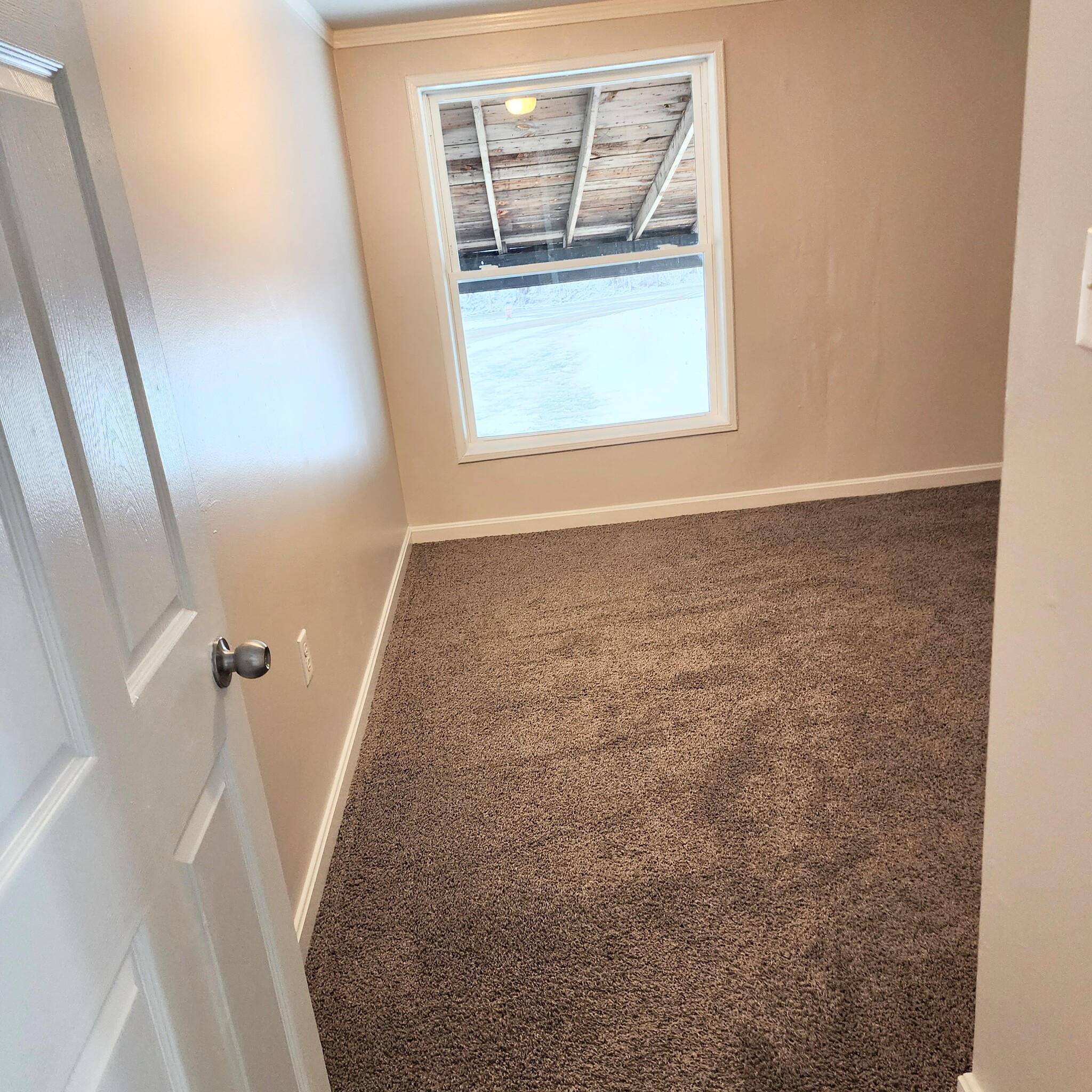 Bedroom #1 with wall closet - 880 N Base Rd