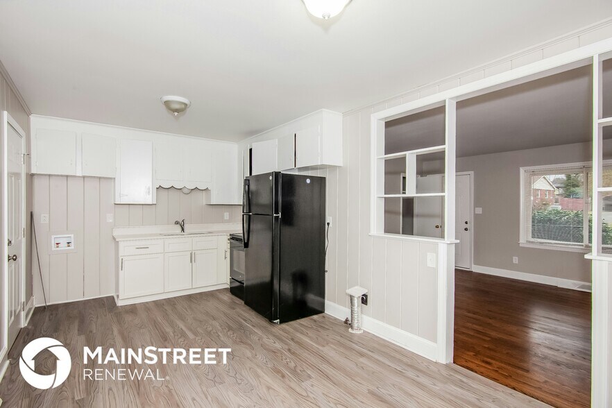 Building Photo - 4423 Brooktree Dr