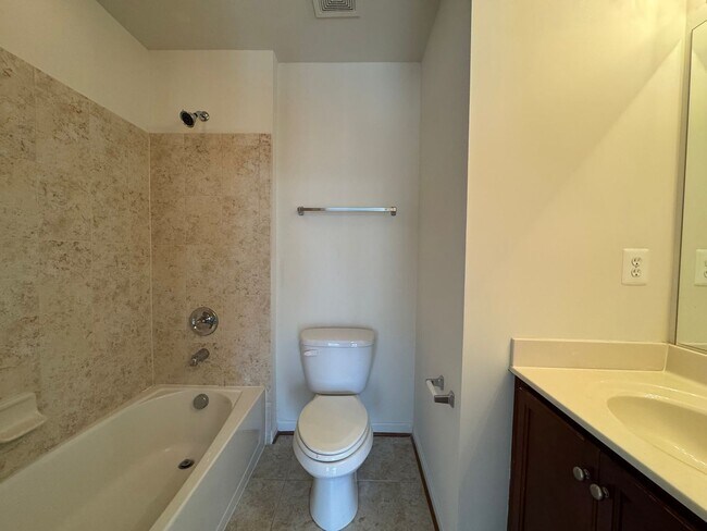 Building Photo - Stunning 3 Bed 3.5 Bath End Unit Townhome In Powells Run Village