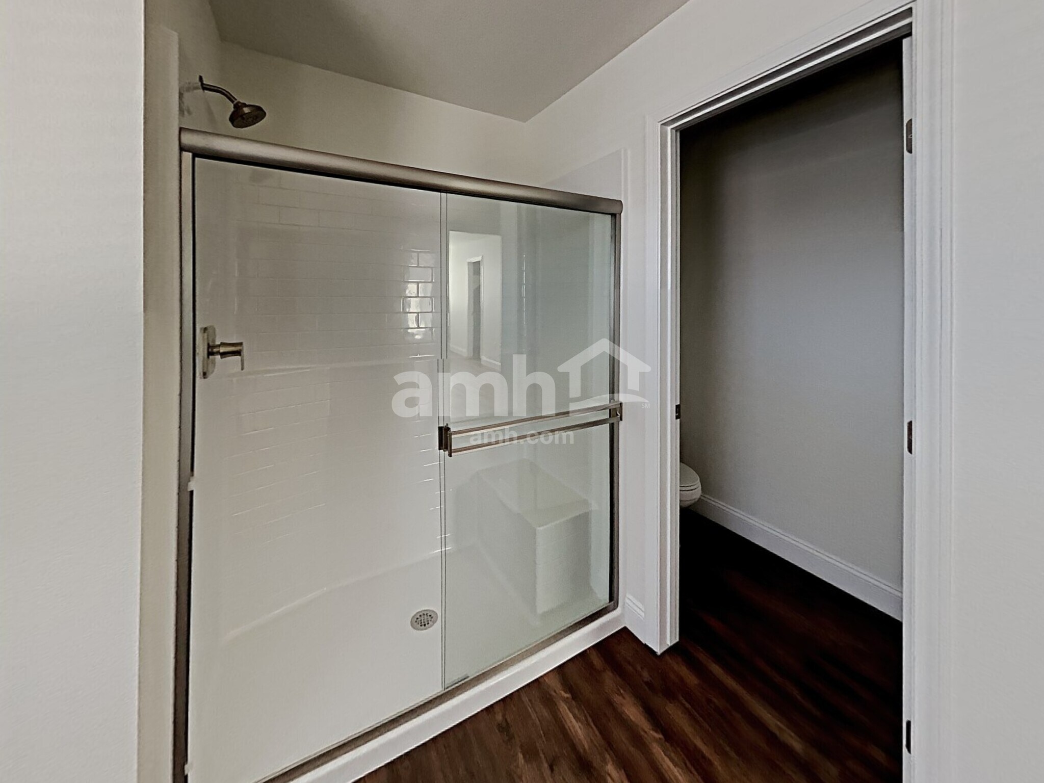 Building Photo - 6035 Schmidt St