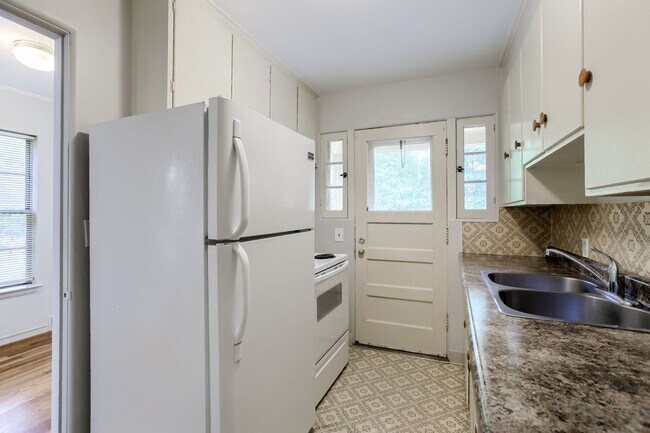 Building Photo - 2030/2034 South St Duplex