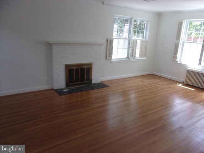 Building Photo - 1114 S Oakcrest Rd