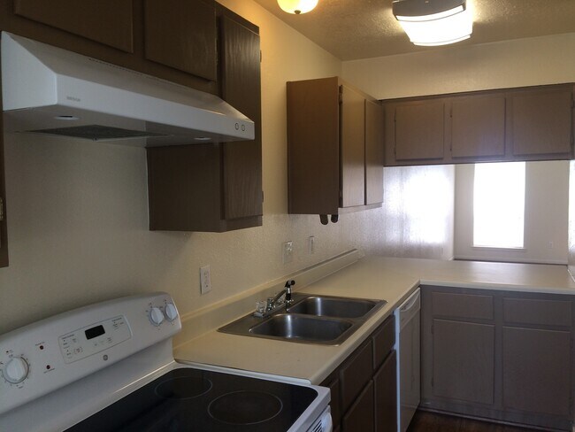 Building Photo - 3606CH