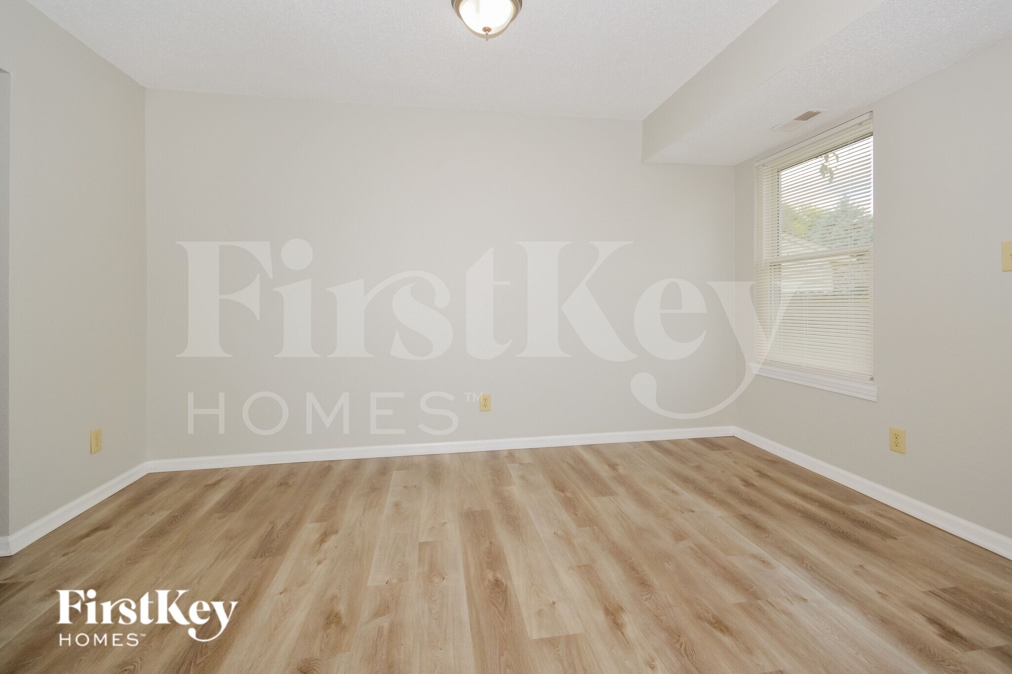 Building Photo - 6344 River Valley Way