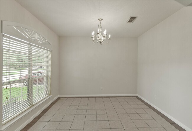 Building Photo - 15707 Sandisfield Ln