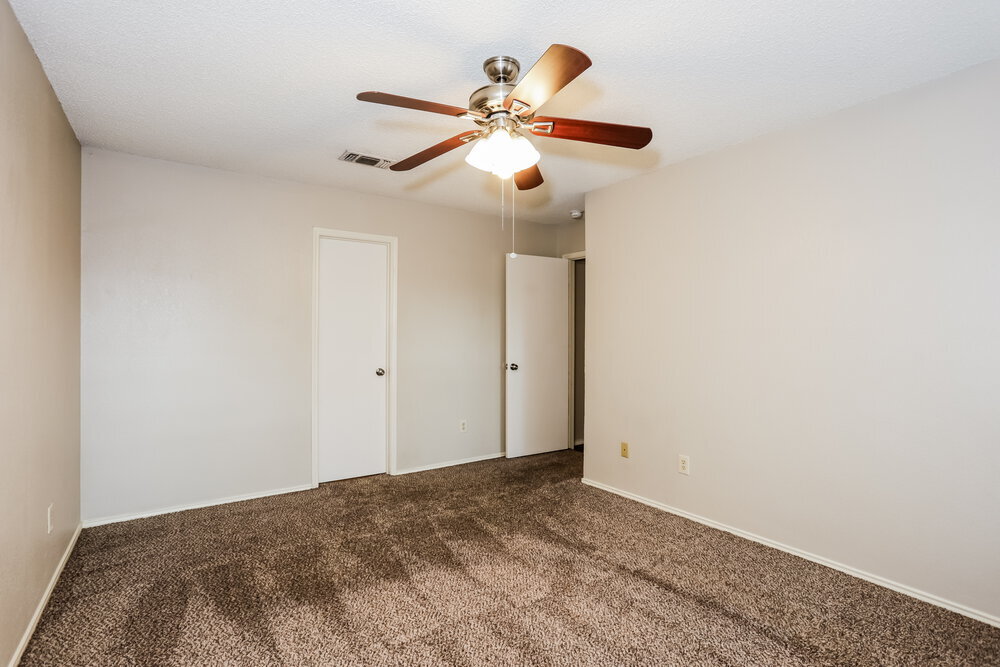 Building Photo - 7320 Laurelhill Ct S