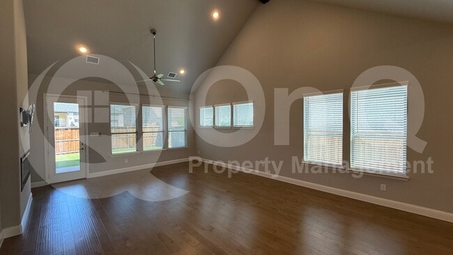 Building Photo - 3508 Covedale Blvd
