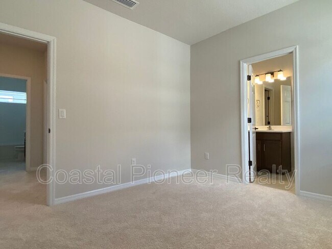 Building Photo - 28591 Cozy Creek Dr