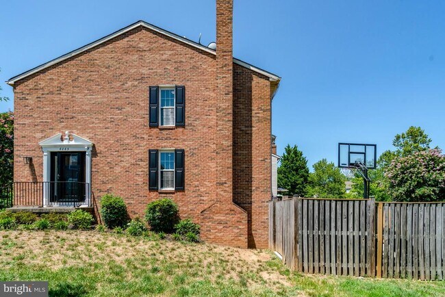 Building Photo - 6063 Hydrangea Dr