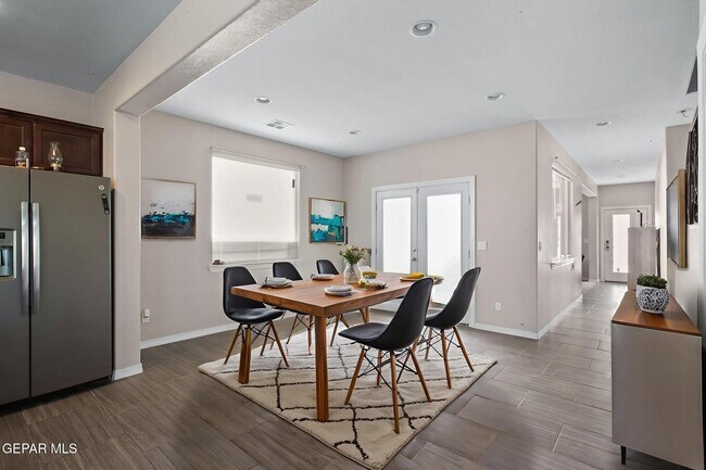 Building Photo - 7129 Long Meadow Dr