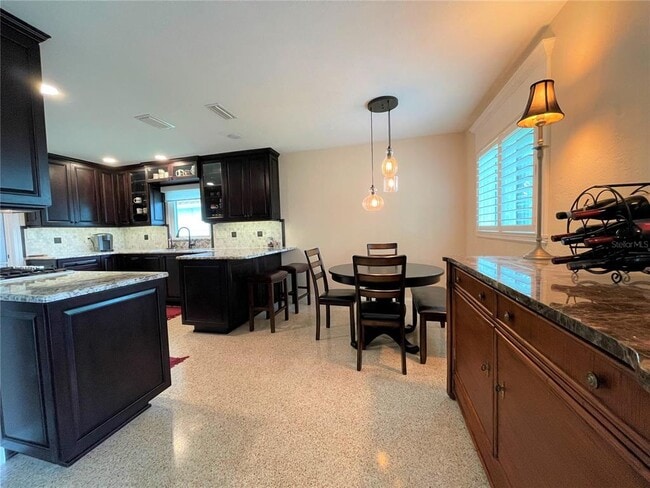 Building Photo - 17045 Dolphin Dr