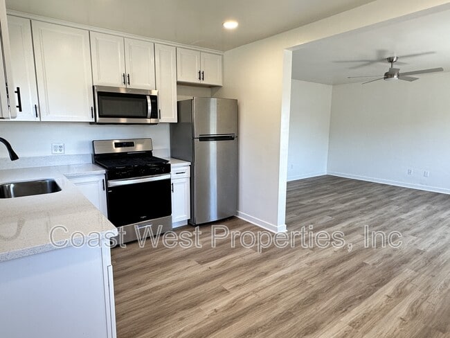 Building Photo - 3839 Kendall St