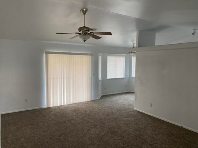 Building Photo - Four Bedroom Single Family