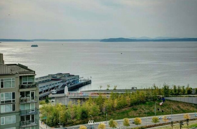 Building Photo - Luxury Living with Unmatched Views of Puge...