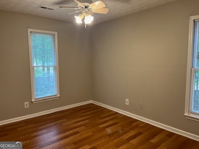 Building Photo - 345 Little Creek Dr
