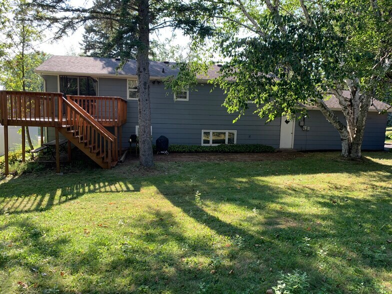 Building Photo - 236 N 17th Dr