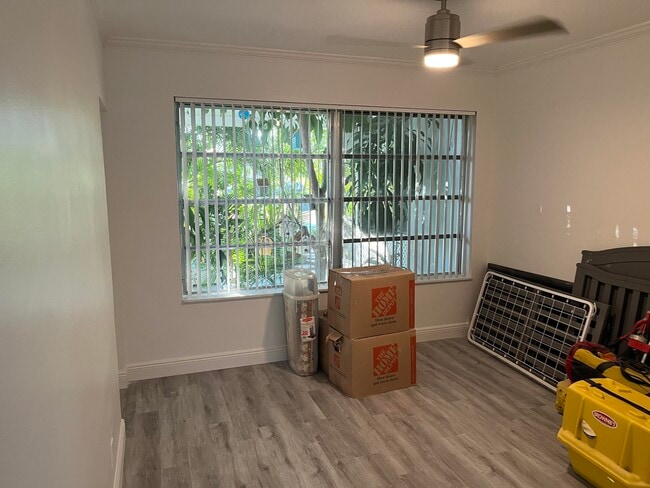 Building Photo - 2748 NE 28th Ave