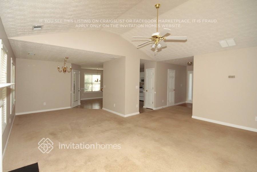 Building Photo - 2720 Hidden Creek Dr SW