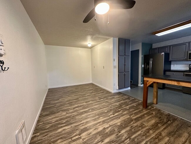 Building Photo - PENDING APPLICATION- Beautiful 3 Bedroom S...