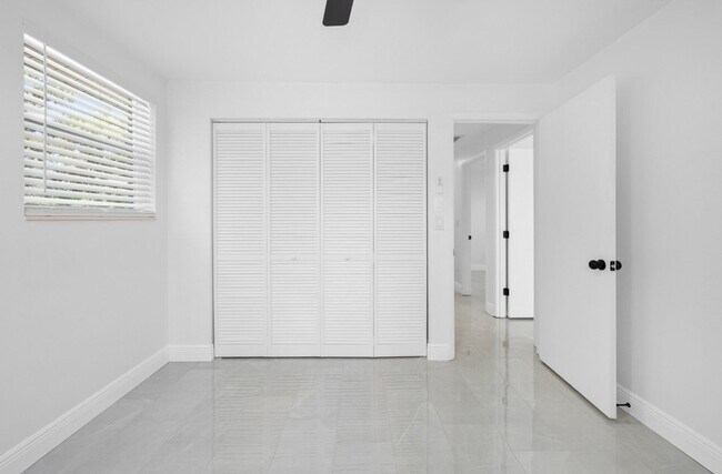 Building Photo - Renovated 3 bedroom 1 Bathroom fenced yard...