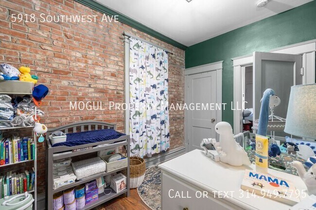 Building Photo - 5918 Southwest Ave