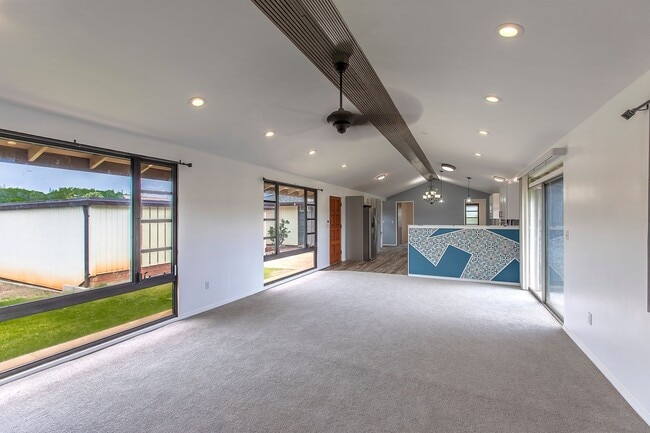 Building Photo - 3bd/2ba/garage in Miliani Town