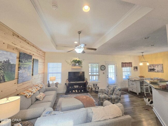 Building Photo - 13805 Flamingo Ave